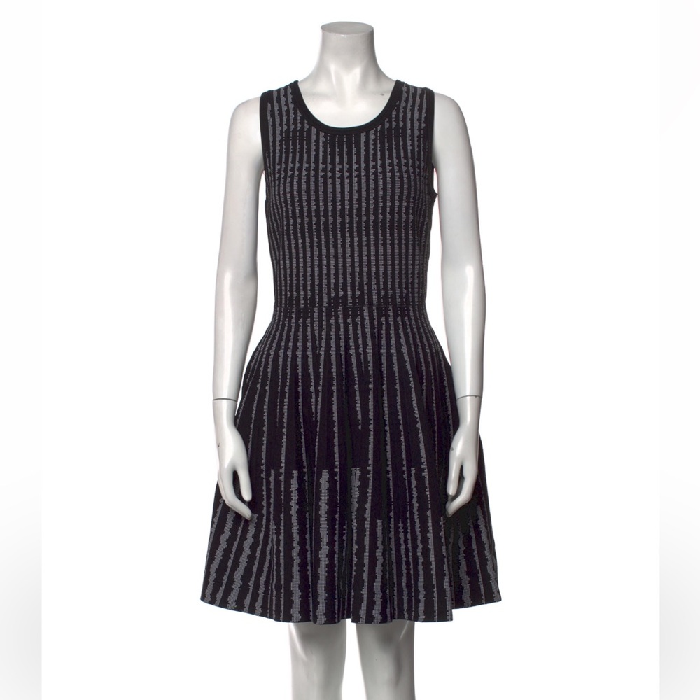 Milly fit flare stretch black white sleeveless dress a line size L 8-10